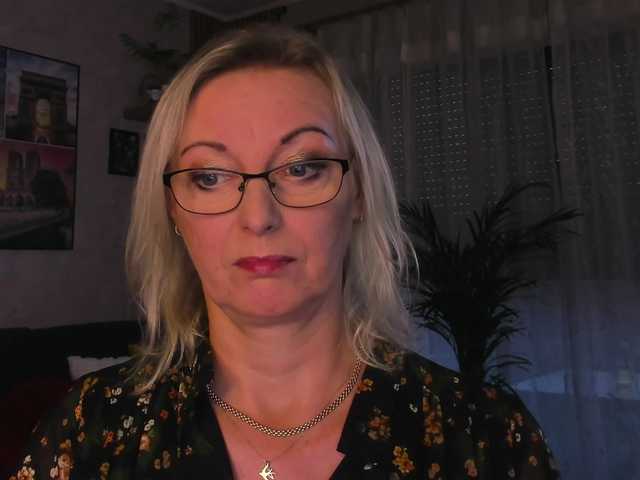 SoftVANESSA live cam on BongaCams
