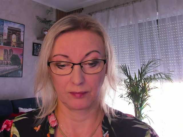 SoftVANESSA live cam on BongaCams
