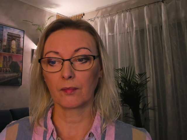 SoftVANESSA live cam on BongaCams