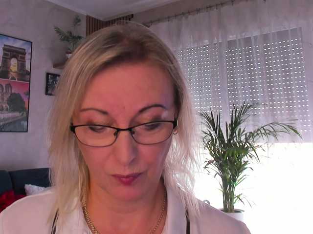 SoftVANESSA live cam on BongaCams