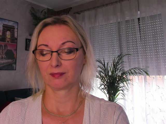 SoftVANESSA live cam on BongaCams