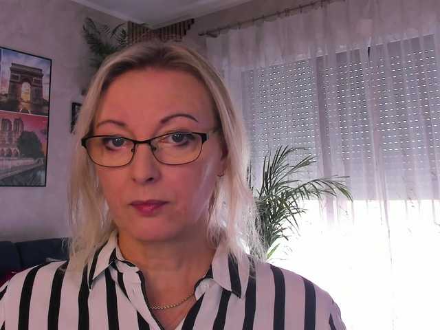 SoftVANESSA live cam on BongaCams