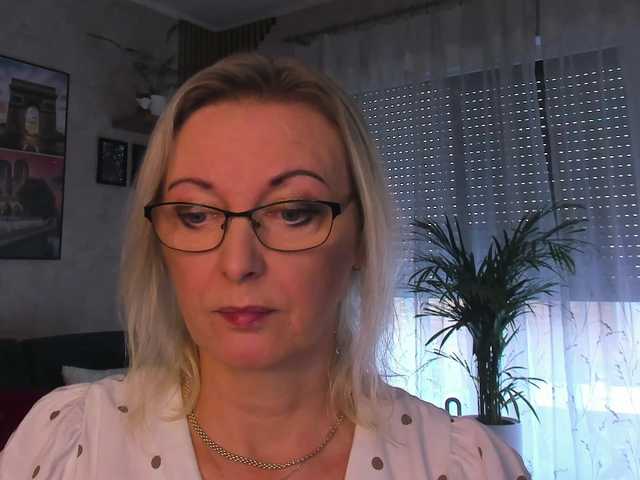 SoftVANESSA live cam on BongaCams