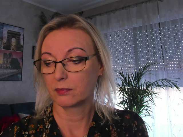SoftVANESSA live webcam show