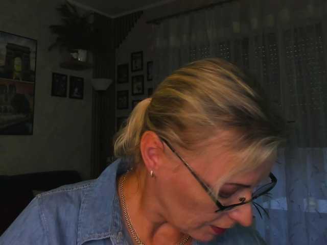 SoftVANESSA live cam on BongaCams