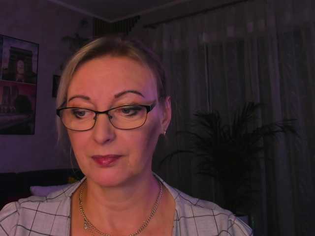 SoftVANESSA live cam on BongaCams