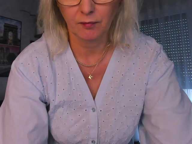 SoftVANESSA live cam on BongaCams