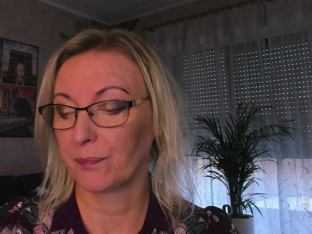 SoftVANESSA live cam on BongaCams