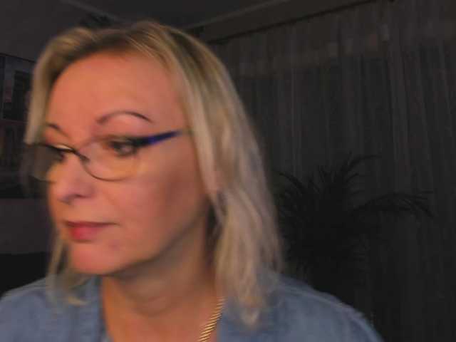 SoftVANESSA live cam on BongaCams