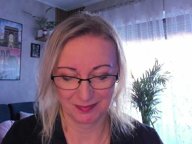 SoftVANESSA live cam on BongaCams