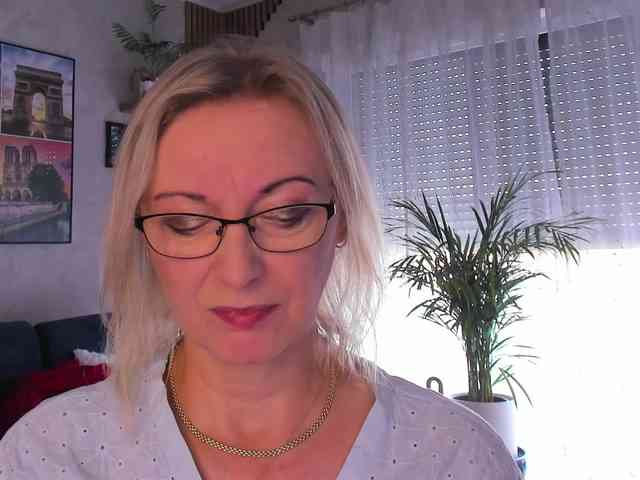 SoftVANESSA Live Webcam on BongaCams