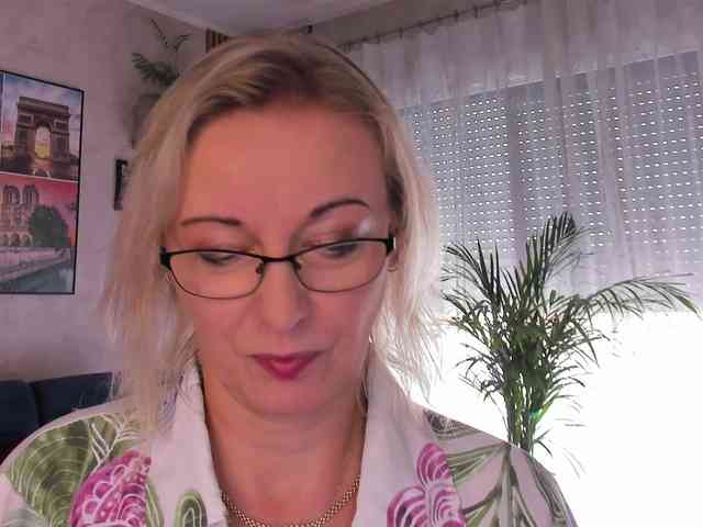 SoftVANESSA Live Webcam on BongaCams