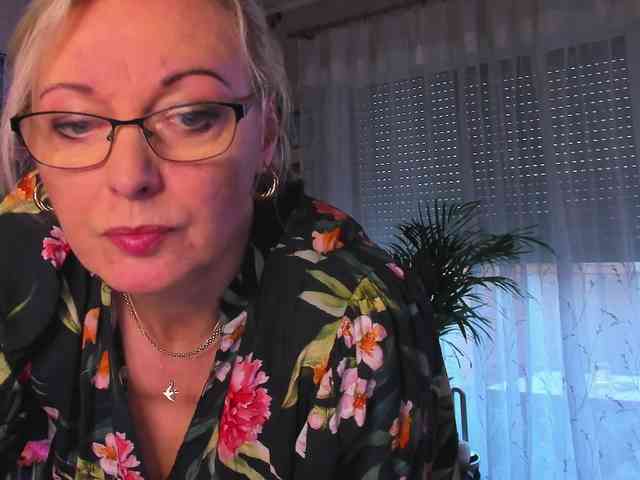 SoftVANESSA Live Webcam on BongaCams