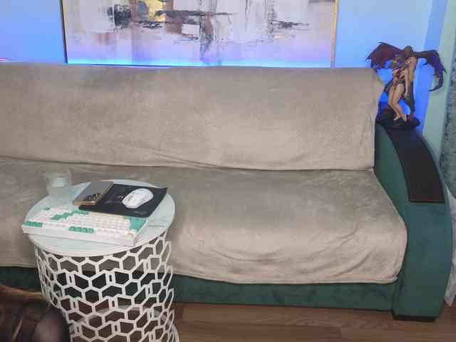 su4e4ka5555 Live Webcam on BongaCams