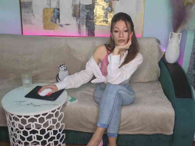 Dina5555 webcam