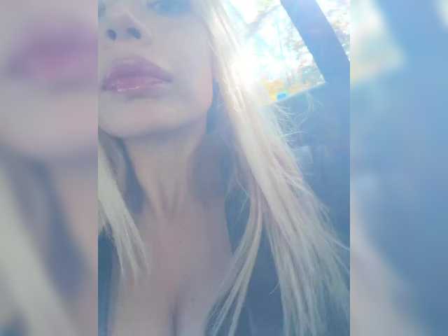-Riviera-