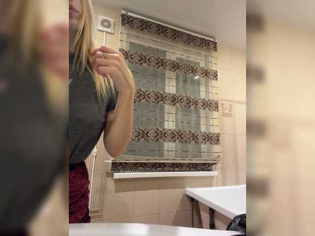 -Riviera- live cam on BongaCams