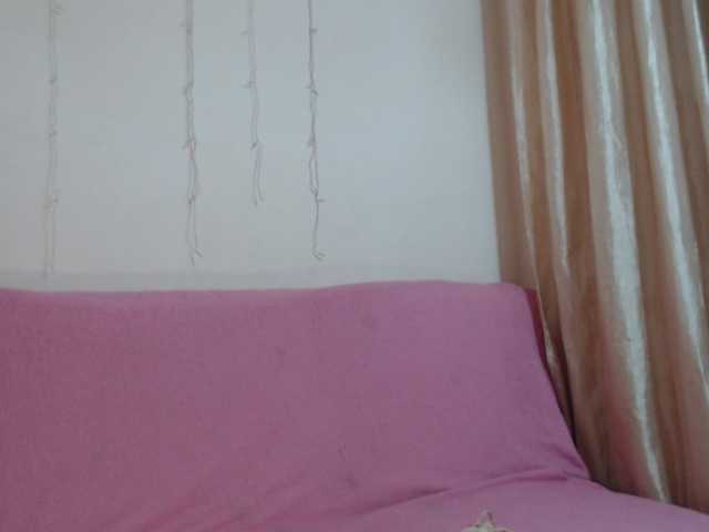 BeautyTriple live webcam show
