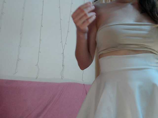 BeautyTriple live cam on BongaCams