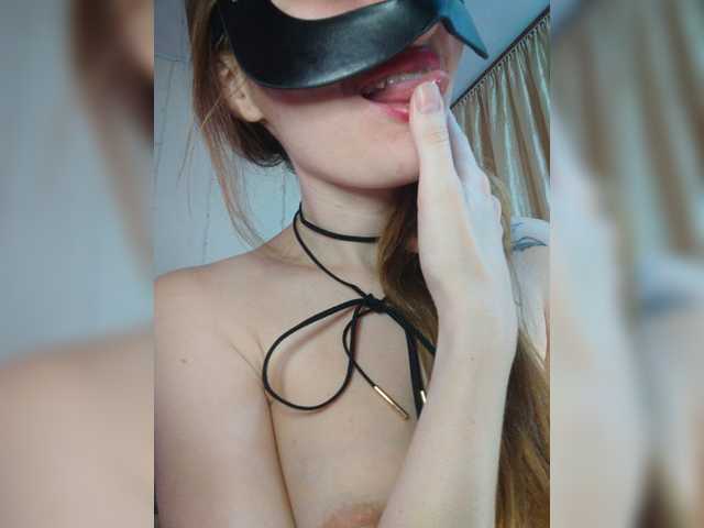 BeautyTriple live cam on BongaCams