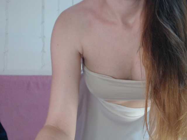 BeautyTriple live cam on BongaCams
