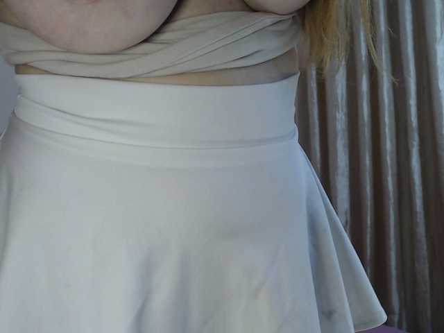 BeautyTriple live cam on BongaCams