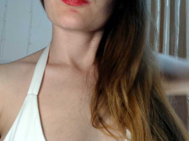 BeautyTriple live cam on BongaCams