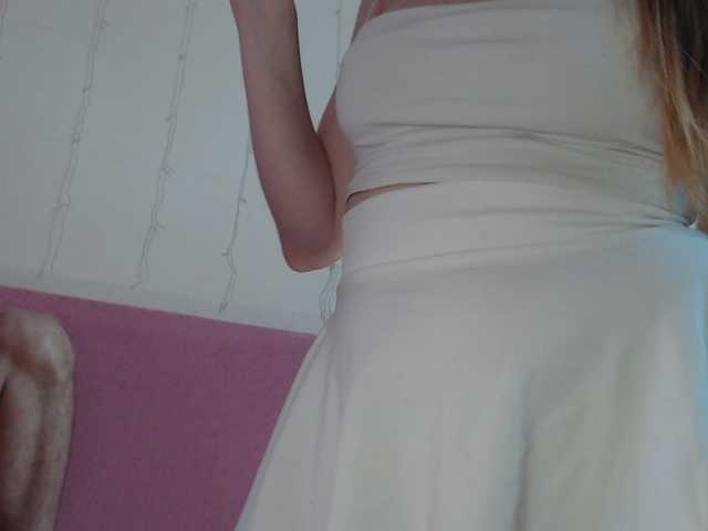 BeautyTriple live cam on BongaCams