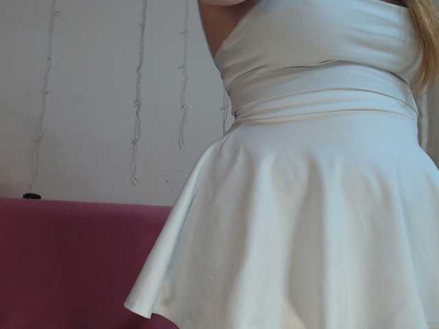 BeautyTriple live cam on BongaCams