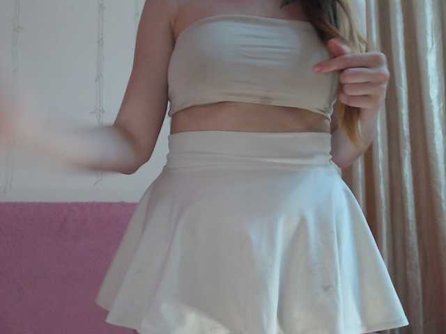 BeautyTriple live cam on BongaCams