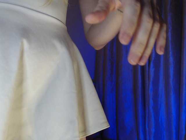 BeautyTriple live cam on BongaCams