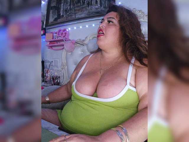 bbwfatpanocha live cam on BongaCams