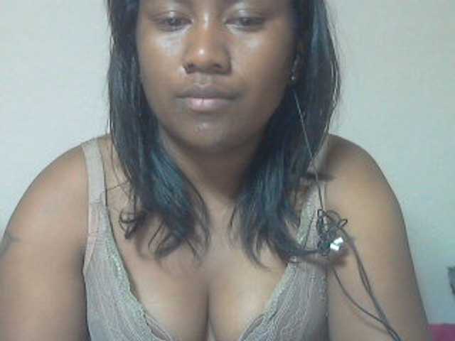 mybigass15 live cam on BongaCams