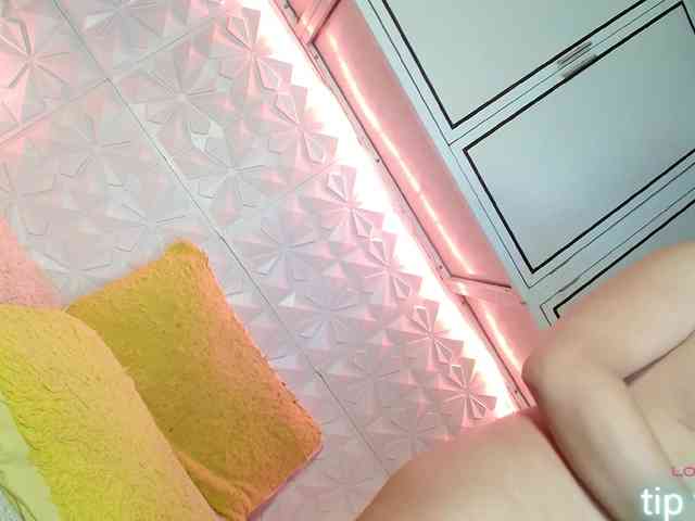 LovePotionTS Live Webcam on BongaCams