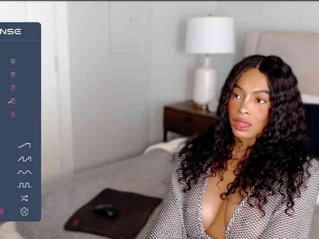 SparkleTittes webcam