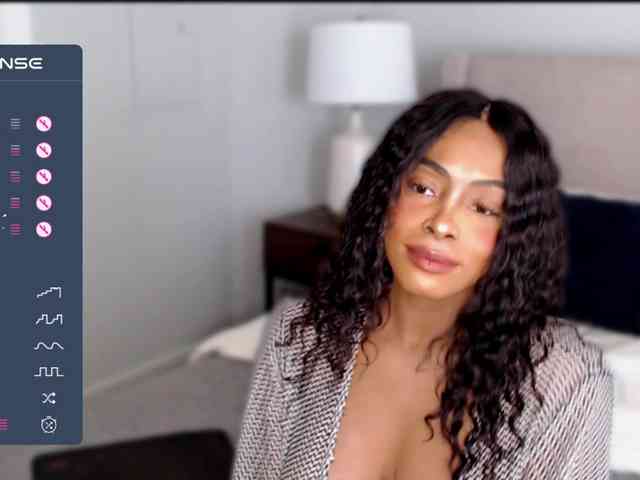 SparkleTittes webcam