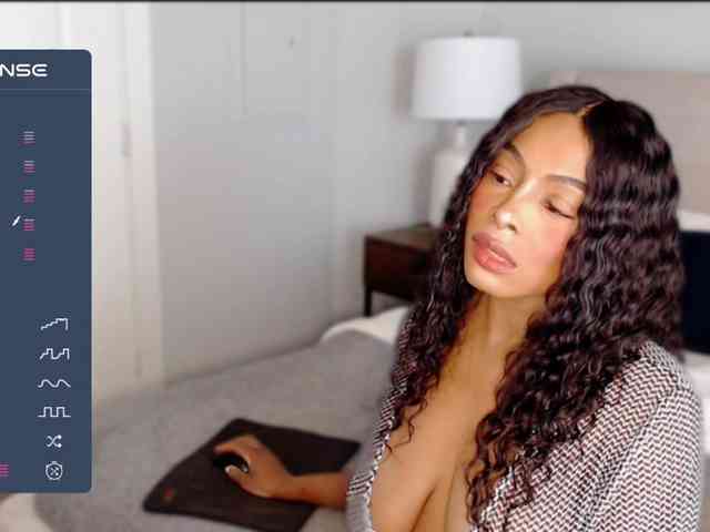 SparkleTittes webcam