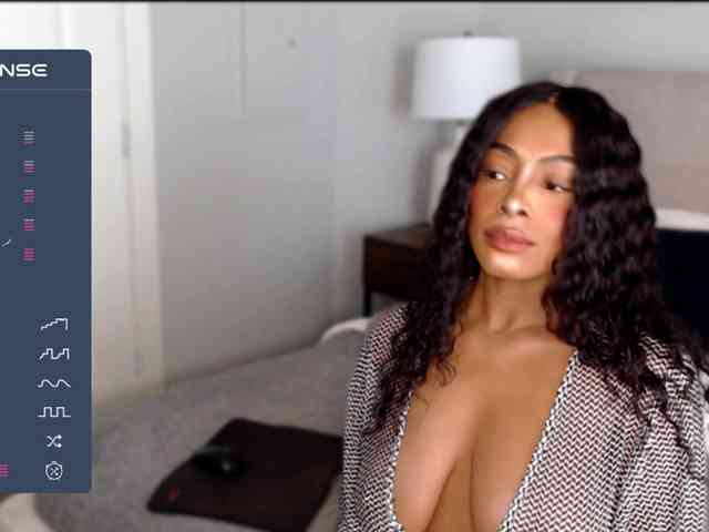 SparkleTittes webcam
