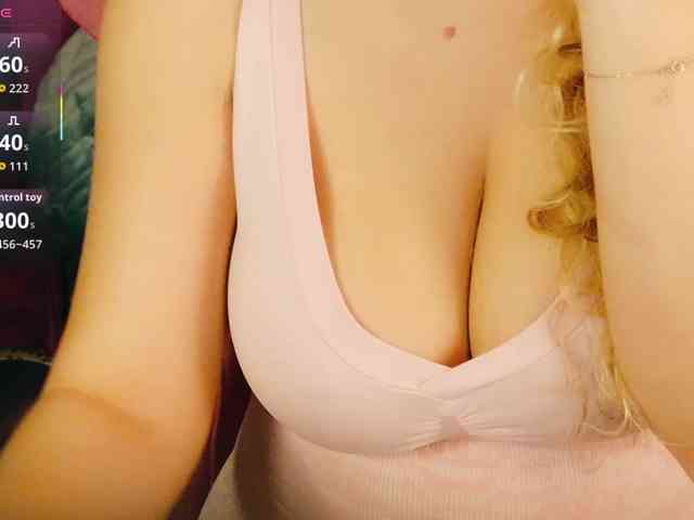 Este modelo está en vivo ahora. Cool-Baby