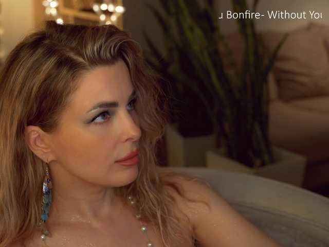 -Queen-Maria-'s BongaCams show and profile