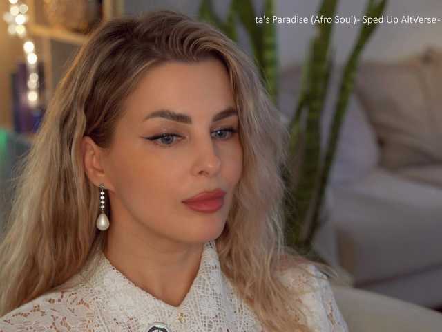  -Queen-Maria- chat room