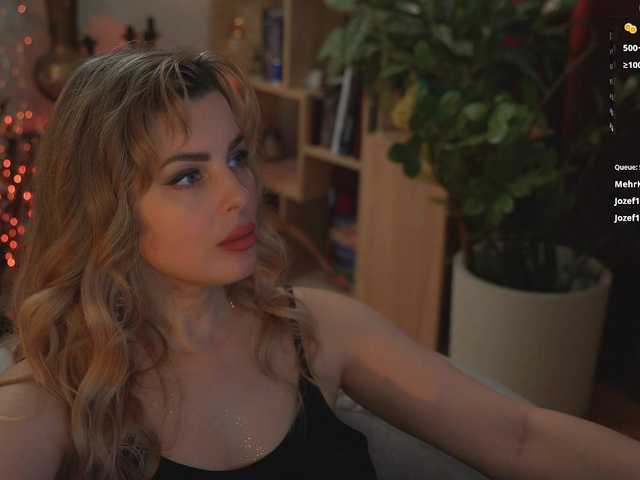 -Queen-Maria- live cam