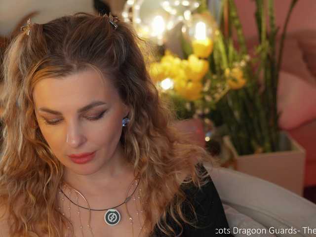  -Queen-Maria- chat room