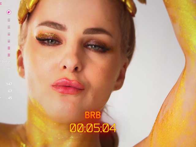  -Queen-Maria- chat room