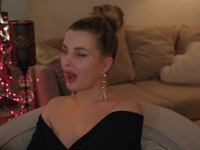 -Queen-Maria- live cam on BongaCams