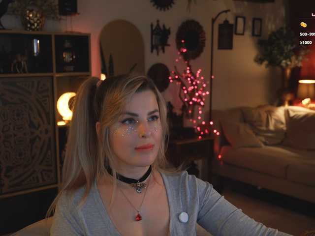 Lady m live cam