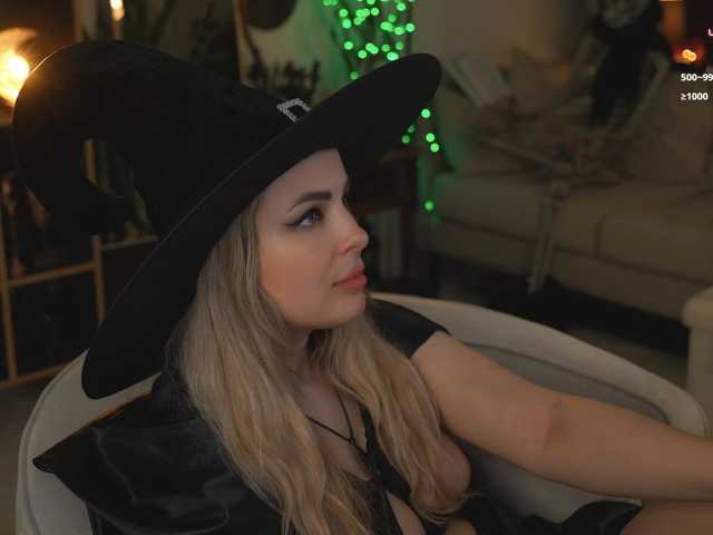 _Lady_M_ live cam