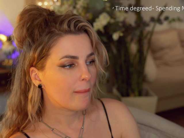 -queen-maria- live sex