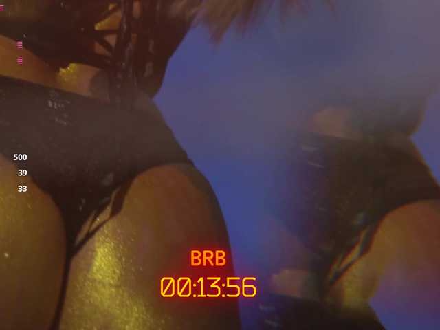  -Queen-Maria- chat room