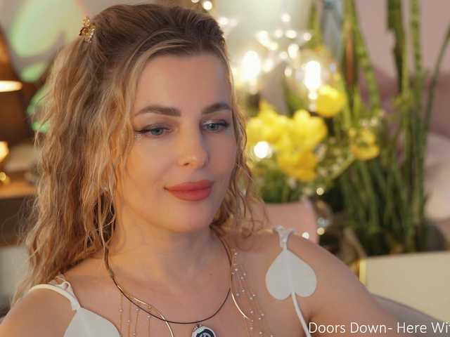  -Queen-Maria- chat room